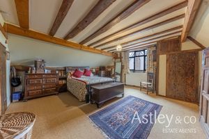 bed1- click for photo gallery